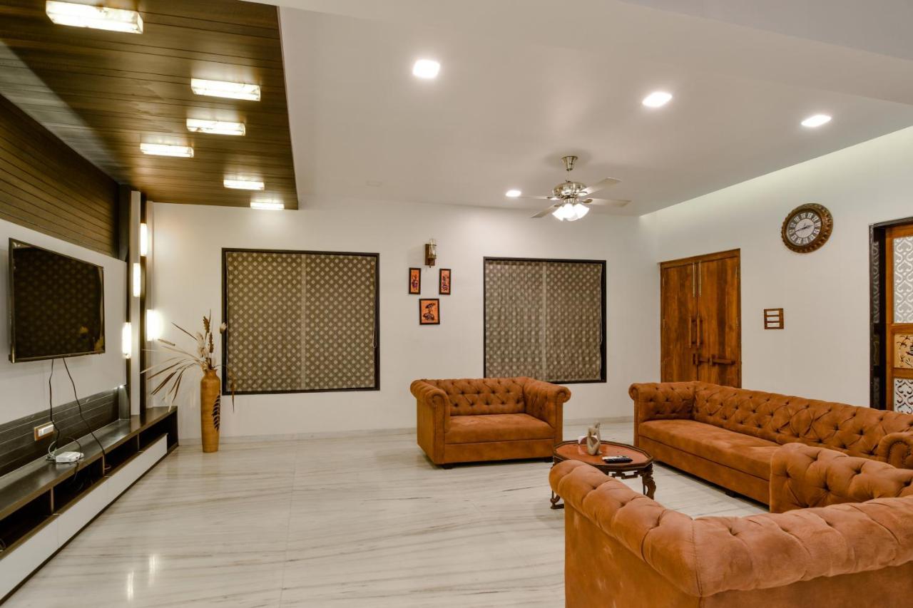 Lifeline Villas - Luxurious Taraangan 4 Mountain View Villa With Biggest Pool And Huge Open Area Lonavala Exteriör bild