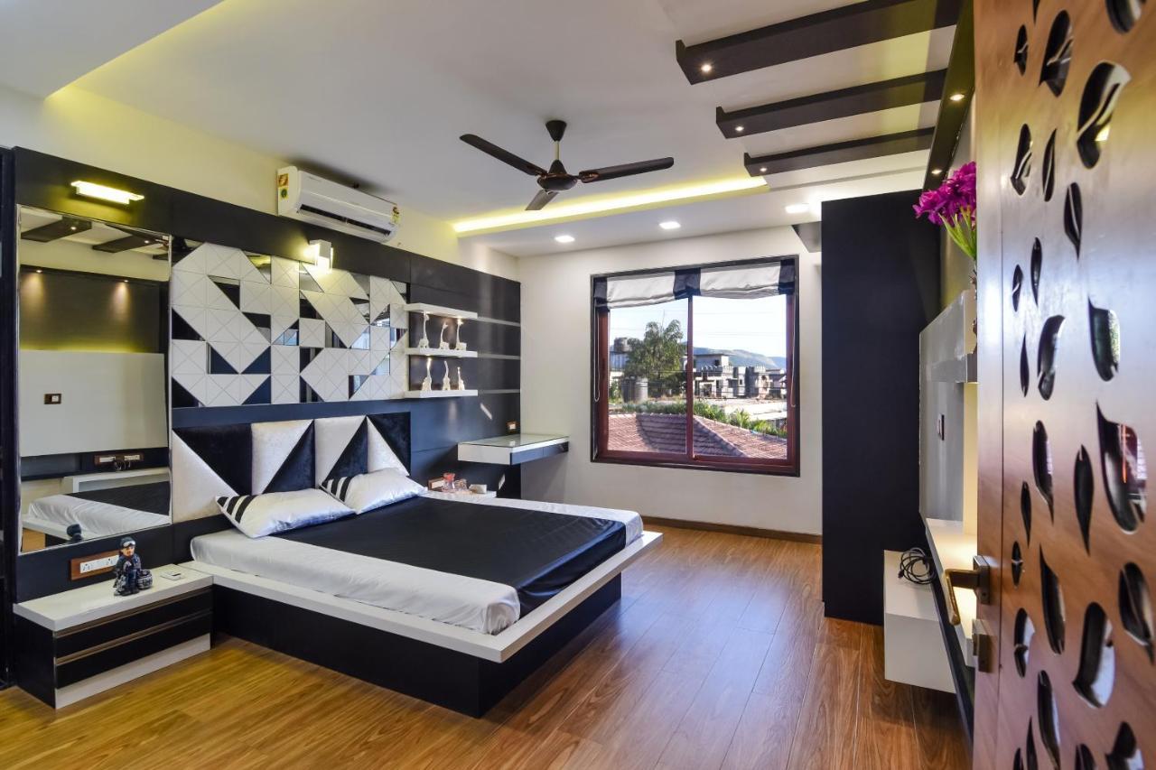 Lifeline Villas - Luxurious Taraangan 4 Mountain View Villa With Biggest Pool And Huge Open Area Lonavala Exteriör bild