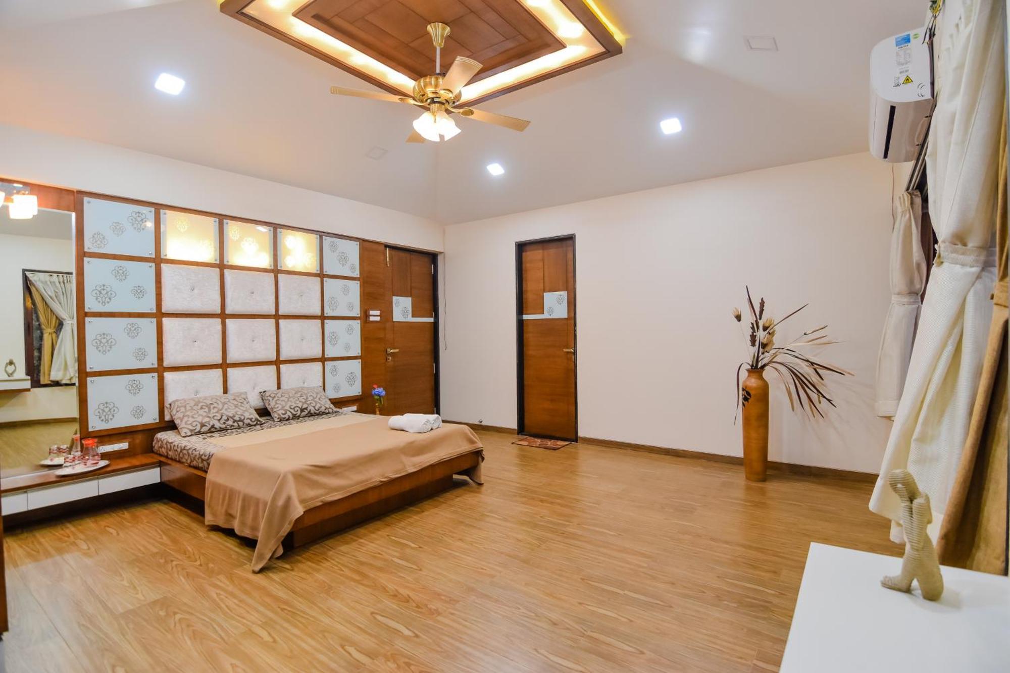 Lifeline Villas - Luxurious Taraangan 4 Mountain View Villa With Biggest Pool And Huge Open Area Lonavala Exteriör bild